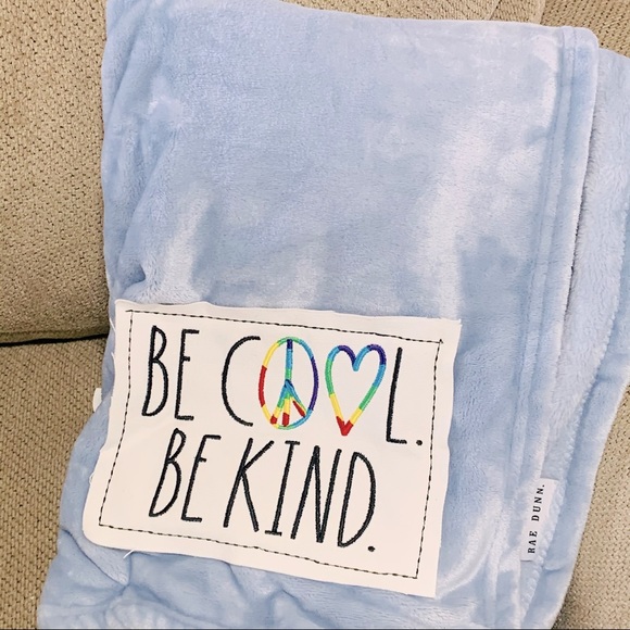 Rae Dunn BEE COOL BE KIND throw